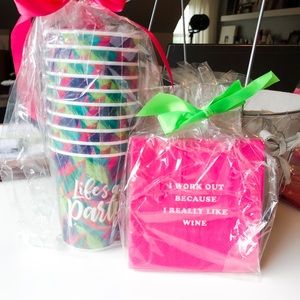 Party cups and dessert napkins